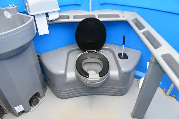 Best Portable restroom trailer rental  in Rio Communities, NM